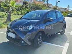 Gris / plata Usado 2021 Toyota Aygo X-play Utilitario | 9900 € (Precio justo)
