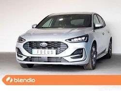 Plateado Usado 2023 Ford Focus ST-Line Berlina | 22.520 € (Un poco caro)