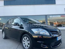 Negro Usado 2014 Toyota Auris Active Berlina | 10.600 € (Buen precio)