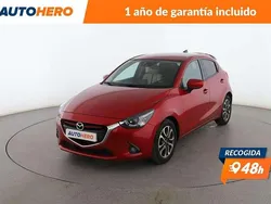 Rojo Usado 2015 Mazda 2 Luxury Berlina | 10.599 € (Precio justo)