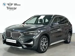 Mineralgrau (metalizado) Usado 2021 BMW X1 Comfort Edition SUV | 31.900 €