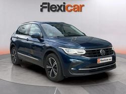 Azul Usado 2021 VW Tiguan Life SUV | 21.470 € (Super precio)