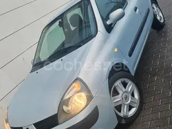 Gris / plata Usado 2004 Renault Clio II Authentique Berlina | 3500 € (Precio justo)