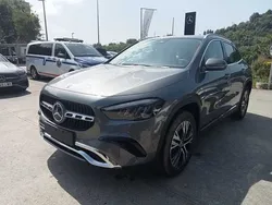 Gris Nuevo 2024 Mercedes GLA250 SUV | 46.730 € (Buen precio)