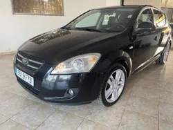 Negro Usado 2007 Kia Ceed Sportswagon Active Familiar | 4100 €