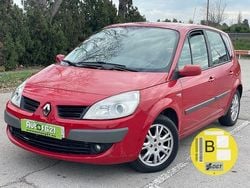 Rojo Usado 2008 Renault Scénic II Dynamique Monovolumen | 3499 € (Buen precio)