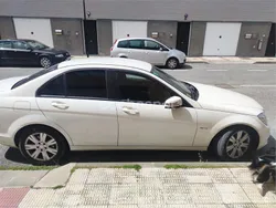 Blanco Usado 2010 Mercedes C200 Avantgarde Berlina | 9900 € (Un poco caro)