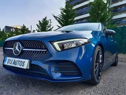 Azul Usado 2021 Mercedes A200 AMG line Berlina | 29.900 € (Precio justo)