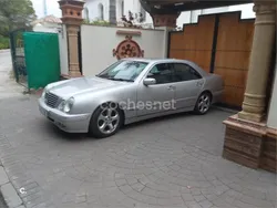 Gris / plata Usado 2001 Mercedes E240 Avantgarde Berlina | 4900 €