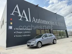 Azul Usado 2007 Opel Astra Enjoy Berlina | 5790 € (Un poco caro)