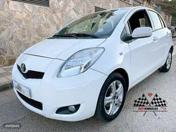 Blanco Usado 2010 Toyota Yaris Life Berlina | 5995 € (Precio justo)