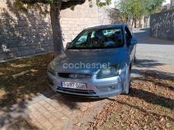 Azul Usado 2005 Ford Focus Trend Berlina | 1500 € (Precio justo)