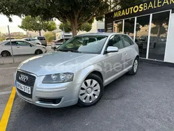 Gris / plata Usado 2004 Audi A3 Sportback Ambiente Berlina | 3990 € (Precio justo)