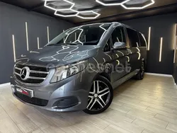 Gris / plata Usado 2017 Mercedes V250 Avantgarde Monovolumen | 32.990 €