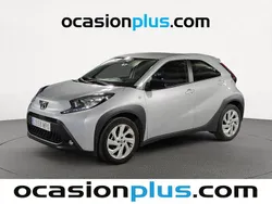 Gris Usado 2024 Toyota Aygo Play Utilitario | 13.628 € (Precio justo)