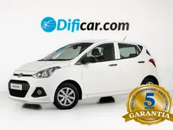 Blanco Usado 2016 Hyundai i10 Utilitario | 9990 € (Un poco caro)
