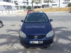 Azul Usado 2005 VW Golf IV Conceptline Berlina | 4800 € (Un poco caro)