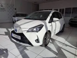 Blanco Usado 2019 Toyota Yaris Hybrid Active | 16.500 € (Precio justo)
