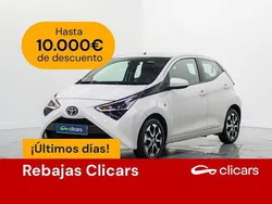 Blanco Usado 2019 Toyota Aygo X-play Utilitario | 11.990 € (Precio justo)
