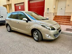 Amarillo Usado 2009 Renault Scénic III Dynamique Monovolumen | 5300 € (Precio justo)