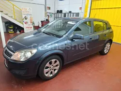 Gris / plata Usado 2009 Opel Astra Cosmo Berlina | 4600 € (Precio justo)