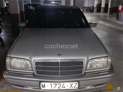 Gris / plata Usado 1999 Mercedes C220 Elegance Berlina | 4500 €