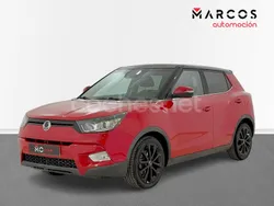 Rojo Usado 2017 Ssangyong Tivoli Limited SUV | 12.900 € (Precio justo)