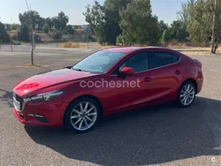 Rojo Usado 2017 Mazda 3 Luxury Berlina | 11.900 € (Precio justo)
