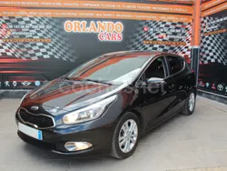 Negro Usado 2015 Kia Ceed GT Utilitario | 8400 € (Precio justo)