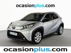 Gris Usado 2024 Toyota Aygo Play Utilitario | 13.628 € (Precio justo)