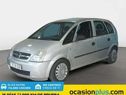 Plateado Usado 2005 Opel Meriva Essentia Monovolumen | 2200 € (Precio justo)