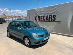 Azul Usado 2005 Renault Clio II Dynamique Berlina | 3450 € (Precio justo)