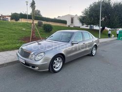Gris / plata Usado 2004 Mercedes E220 Classic Berlina | 5500 € (Precio justo)
