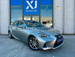 Gris / plata Usado 2017 Lexus IS300h Executive Line Berlina | 19.750 € (Precio justo)