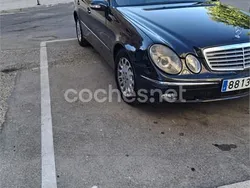 Negro Usado 2002 Mercedes E270 Elegance Berlina | 5100 € (Precio justo)