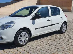 Blanco Usado 2013 Renault Clio IV Collection Utilitario | 4699 € (Buen precio)