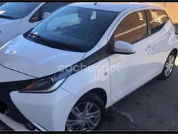 Blanco Usado 2016 Toyota Aygo X-cite Utilitario | 7500 € (Precio justo)