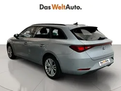 Gris plata Usado 2024 Seat Leon ST Style Familiar | 23.090 € (Precio justo)