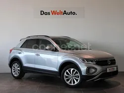 Azul Usado 2024 VW T-Roc Life SUV | 32.990 €