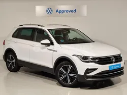 Blanco Usado 2021 VW Tiguan Life SUV | 24.500 € (Precio justo)
