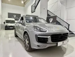 Gris / plata Usado 2016 Porsche Cayenne GTS SUV | 46.900 €