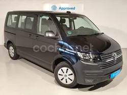 Negro Usado 2024 VW Caravelle Monovolumen | 41.800 € (Un poco caro)