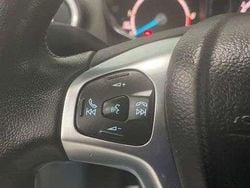 Blanco Usado 2015 Ford Fiesta Trend Utilitario | 6950 € (Un poco caro)