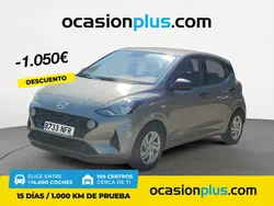 Gris / plata Usado 2022 Hyundai i10 Utilitario | 11.550 € (Precio justo)
