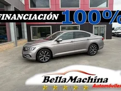Gris Usado 2021 VW Passat Executive Berlina | 16.475 € (Precio justo)