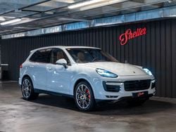 Blanco Usado 2017 Porsche Cayenne Turbo SUV | 48.000 €