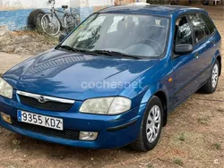 Azul Usado 2000 Mazda 323F Berlina | 2500 €