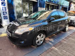 Negro Usado 2010 Renault Mégane GrandTour Dynamique Familiar | 6800 € (Un poco caro)