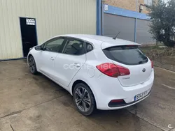 Blanco Usado 2013 Kia Ceed GT Berlina | 9300 € (Precio justo)