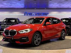 Rojo Usado 2021 BMW 116 Sport Line Utilitario | 21.900 € (Precio justo)